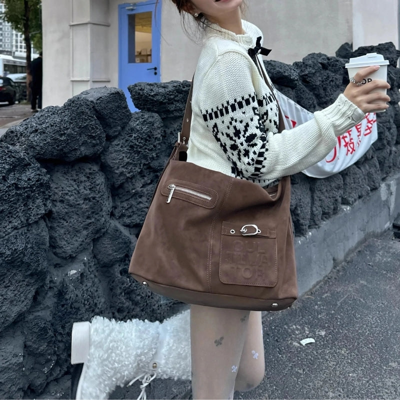 CULTIVATOR Niche Retro Velvet-Texture Crossbody Bag