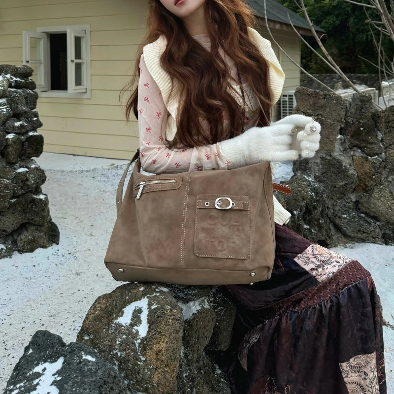 CULTIVATOR Niche Retro Velvet-Texture Crossbody Bag