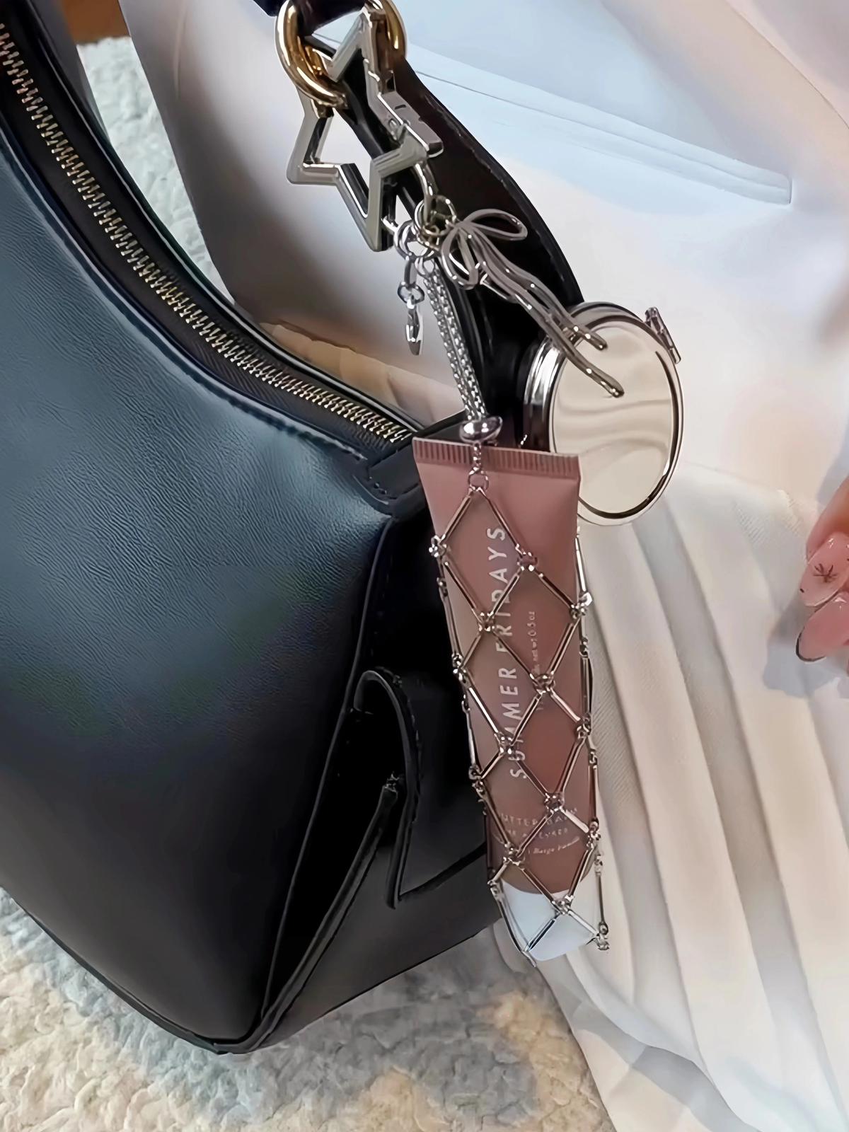 DEUTZA Mirror Lip Charm – Luxury Lipstick Chain Key Accessory