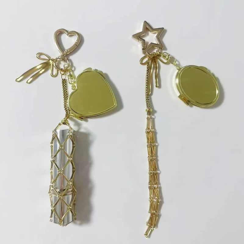 DEUTZA Mirror Lip Charm – Luxury Lipstick Chain Key Accessory