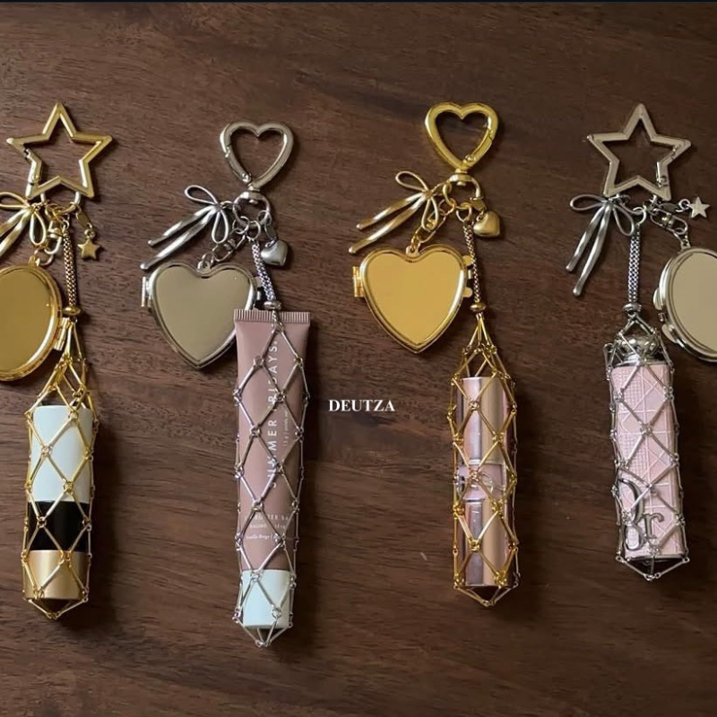 DEUTZA Mirror Lip Charm – Luxury Lipstick Chain Key Accessory