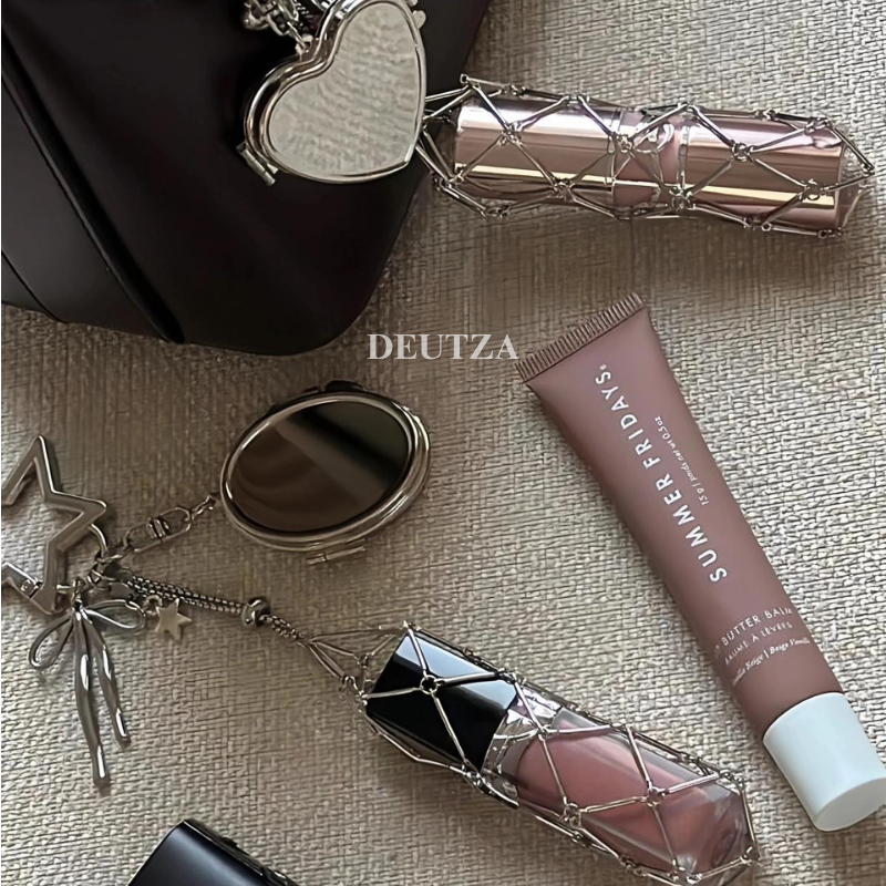 DEUTZA Mirror Lip Charm – Luxury Lipstick Chain Key Accessory